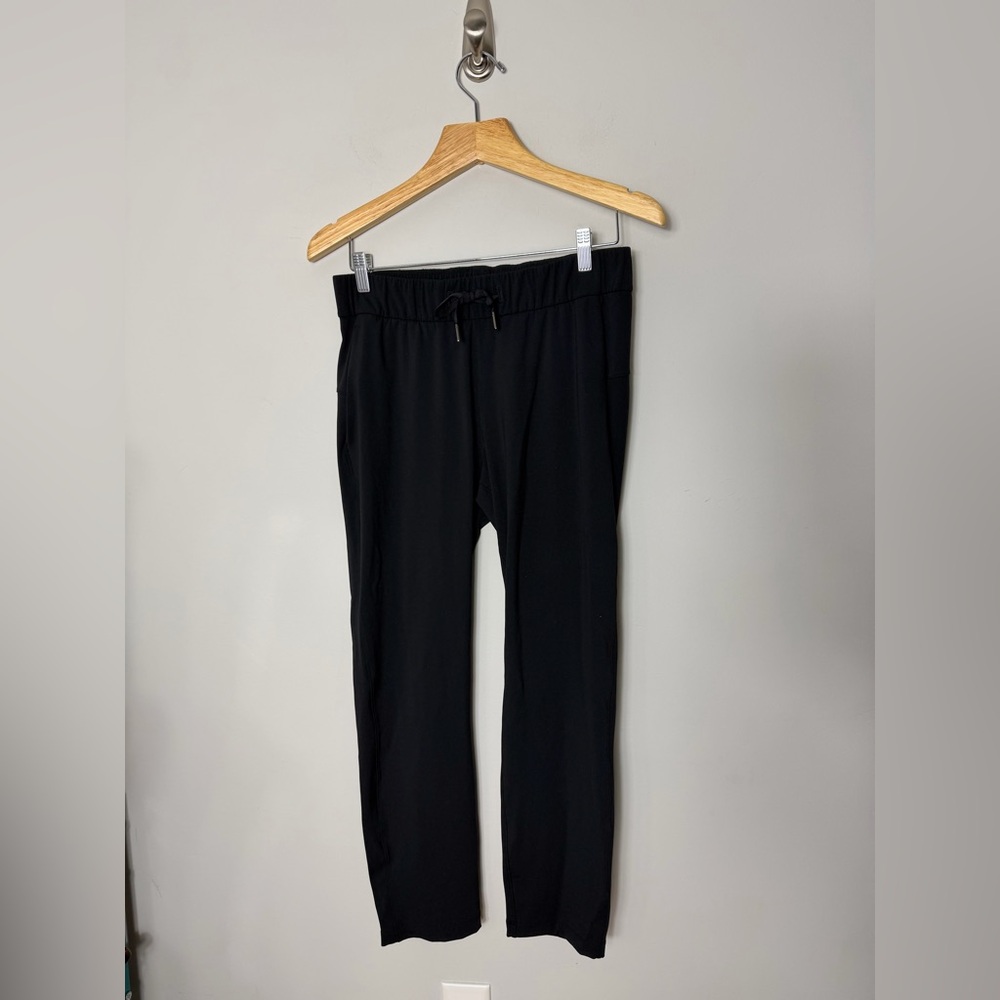 Lululemon Black Casual Athletic Pants Lightweight Size 6 1062